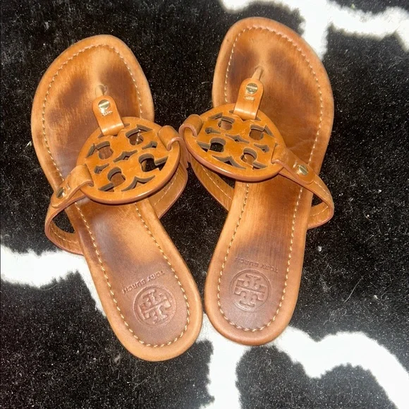 Tory Burch Tan Leather Thong Sandals - Picture 2 of 5